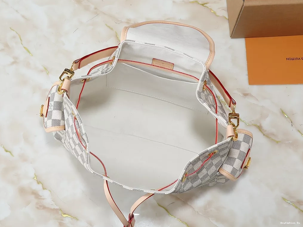 Louis 9678 For EyeCatching Women HandBags Vuitton 0212